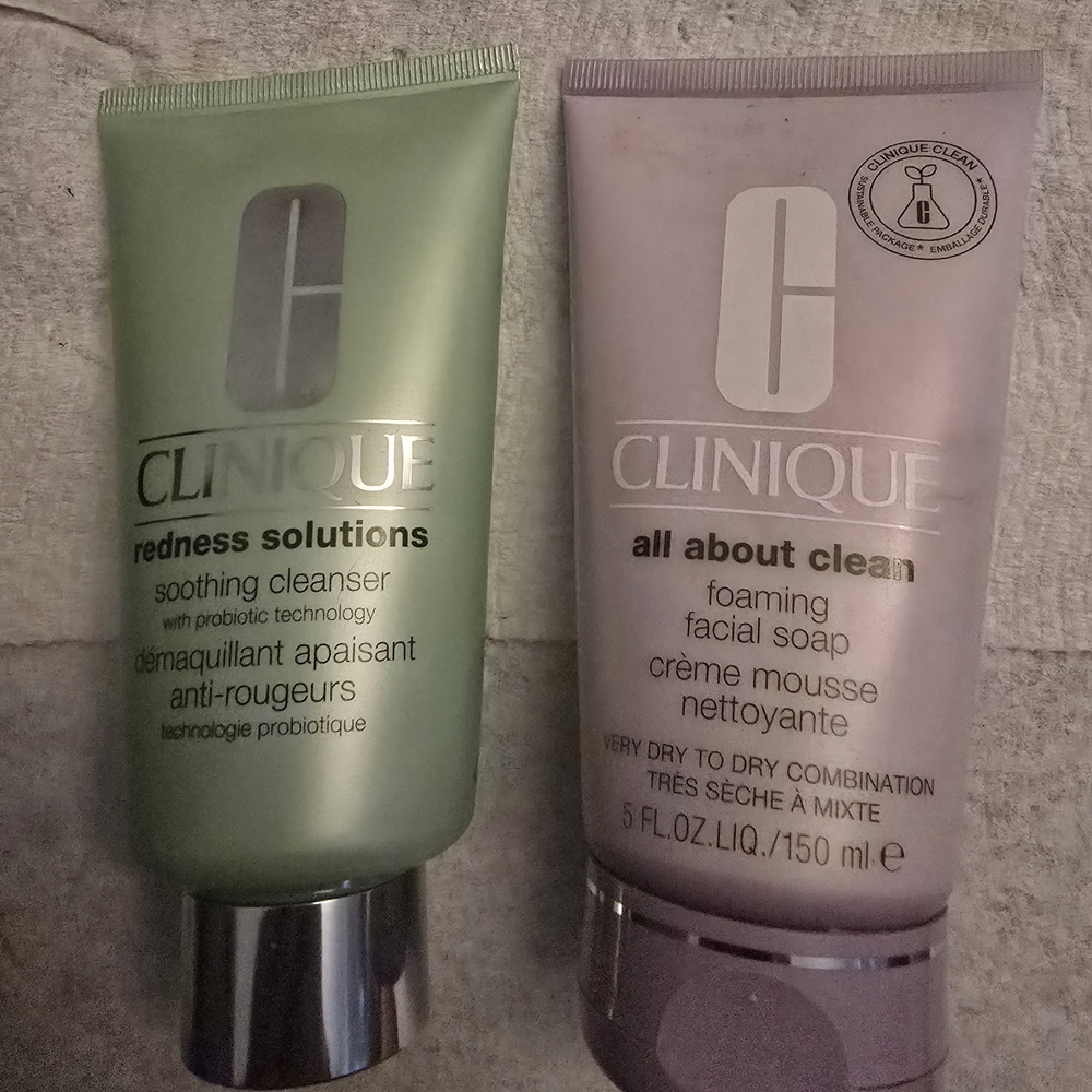 Clinique Redness Solutions and All About Clean Set - Green and Purple